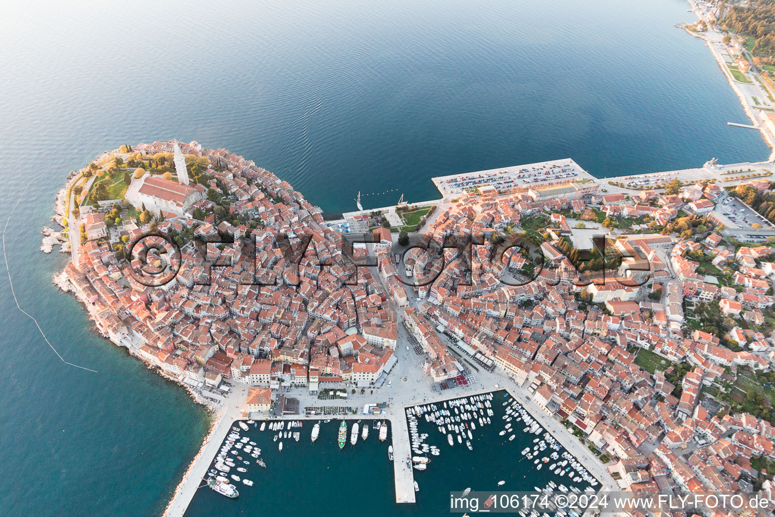 Photographie aérienne de Rovinj dans le département Gespanschaft Istrien, Croatie