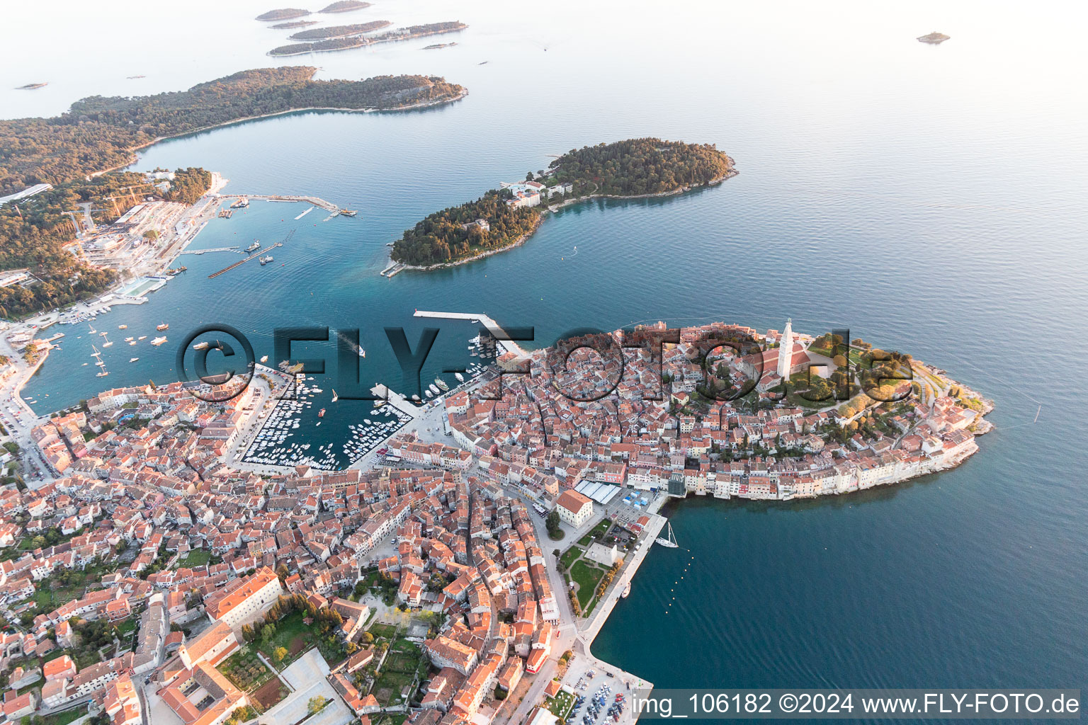 Rovinj dans le département Gespanschaft Istrien, Croatie vue du ciel