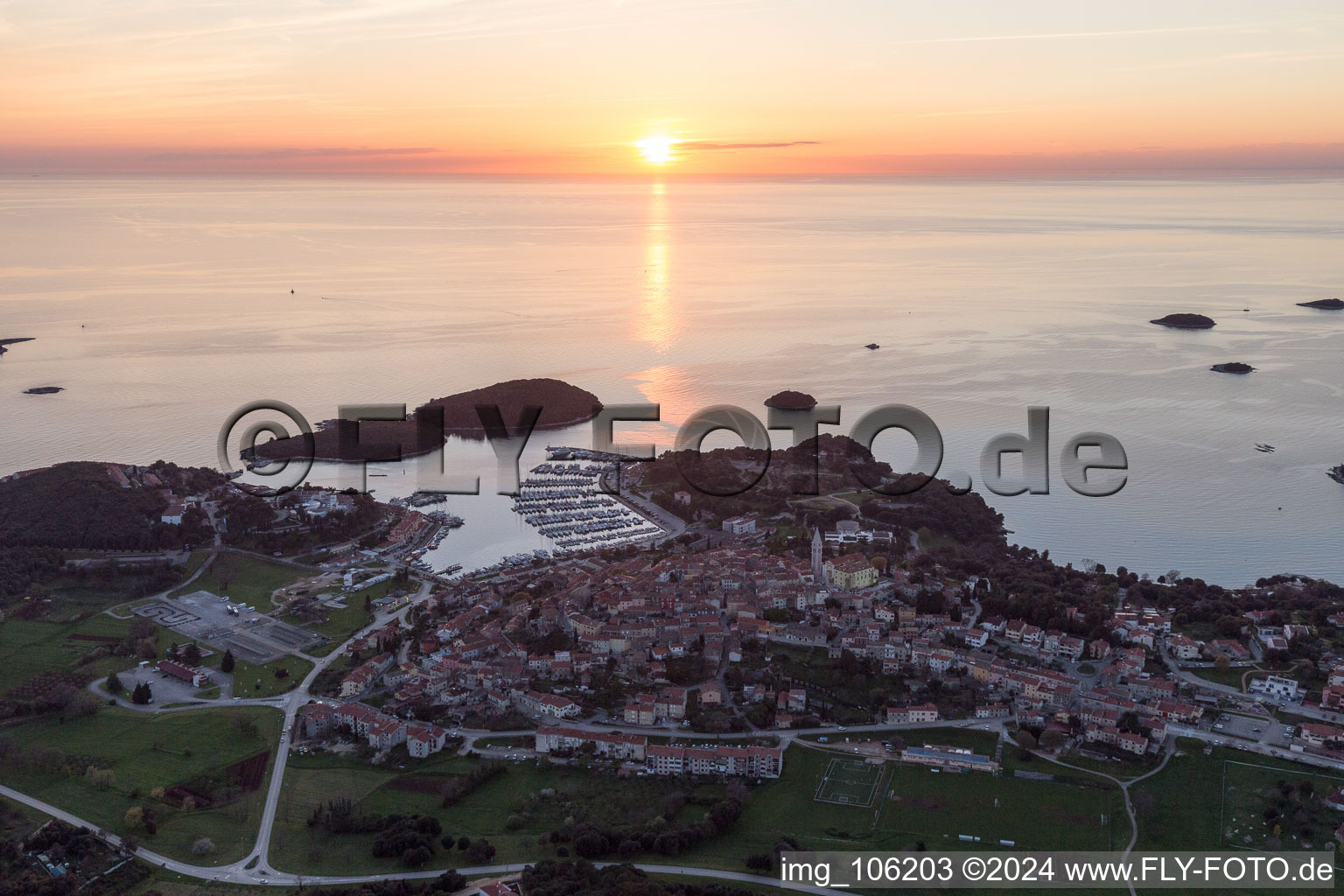 Vrsar dans le département Gespanschaft Istrien, Croatie d'en haut