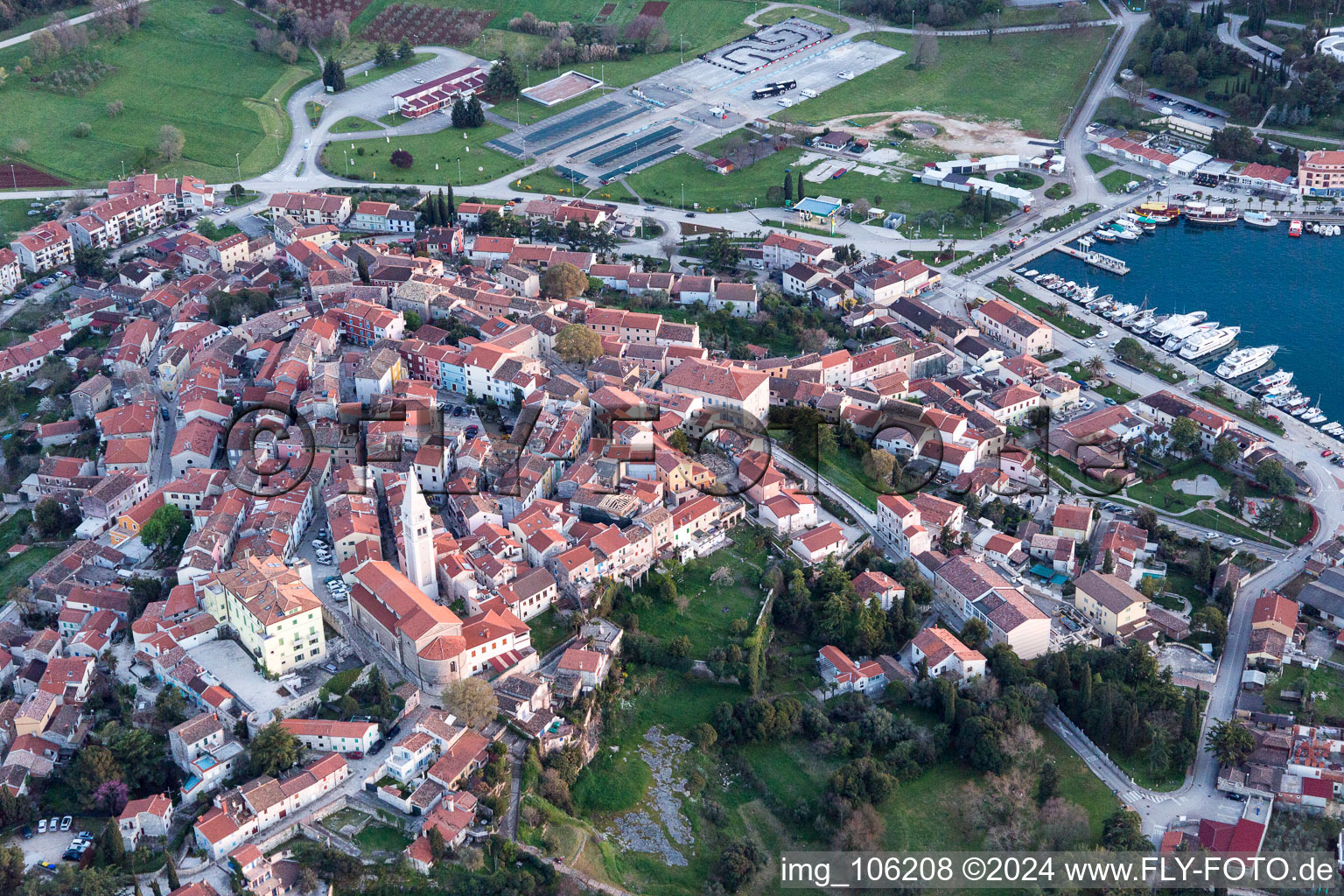 Vue oblique de Stancija Valkanela dans le département Gespanschaft Istrien, Croatie