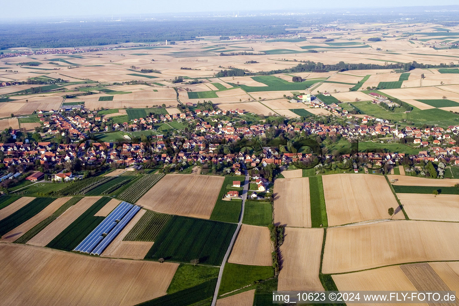 Enregistrement par drone de Seebach dans le département Bas Rhin, France