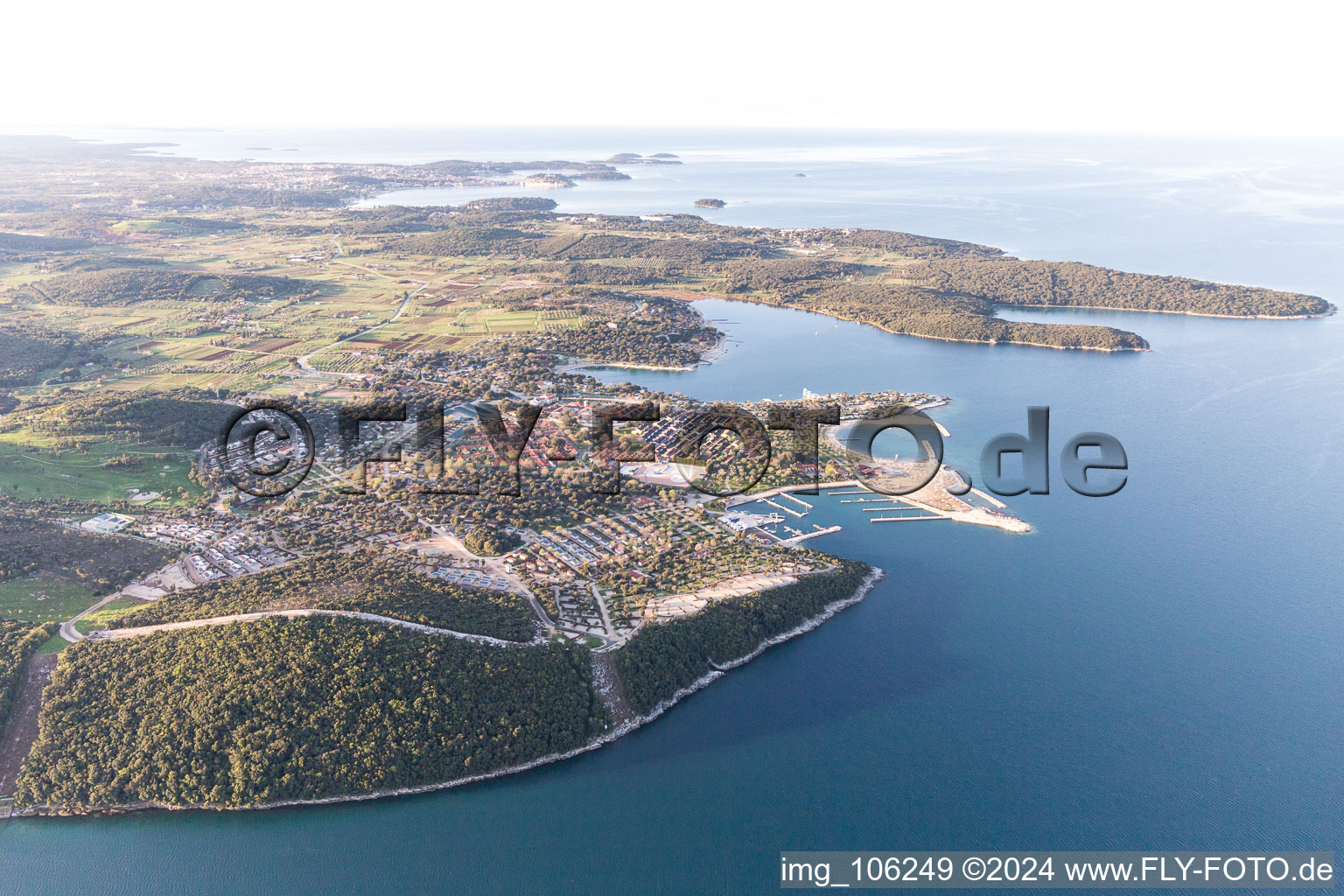 Vrsar dans le département Gespanschaft Istrien, Croatie d'un drone