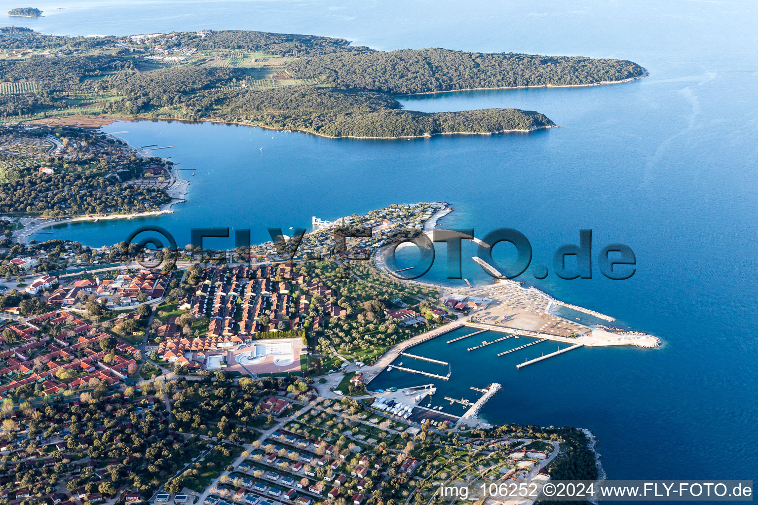 Vue aérienne de Vrsar dans le département Gespanschaft Istrien, Croatie