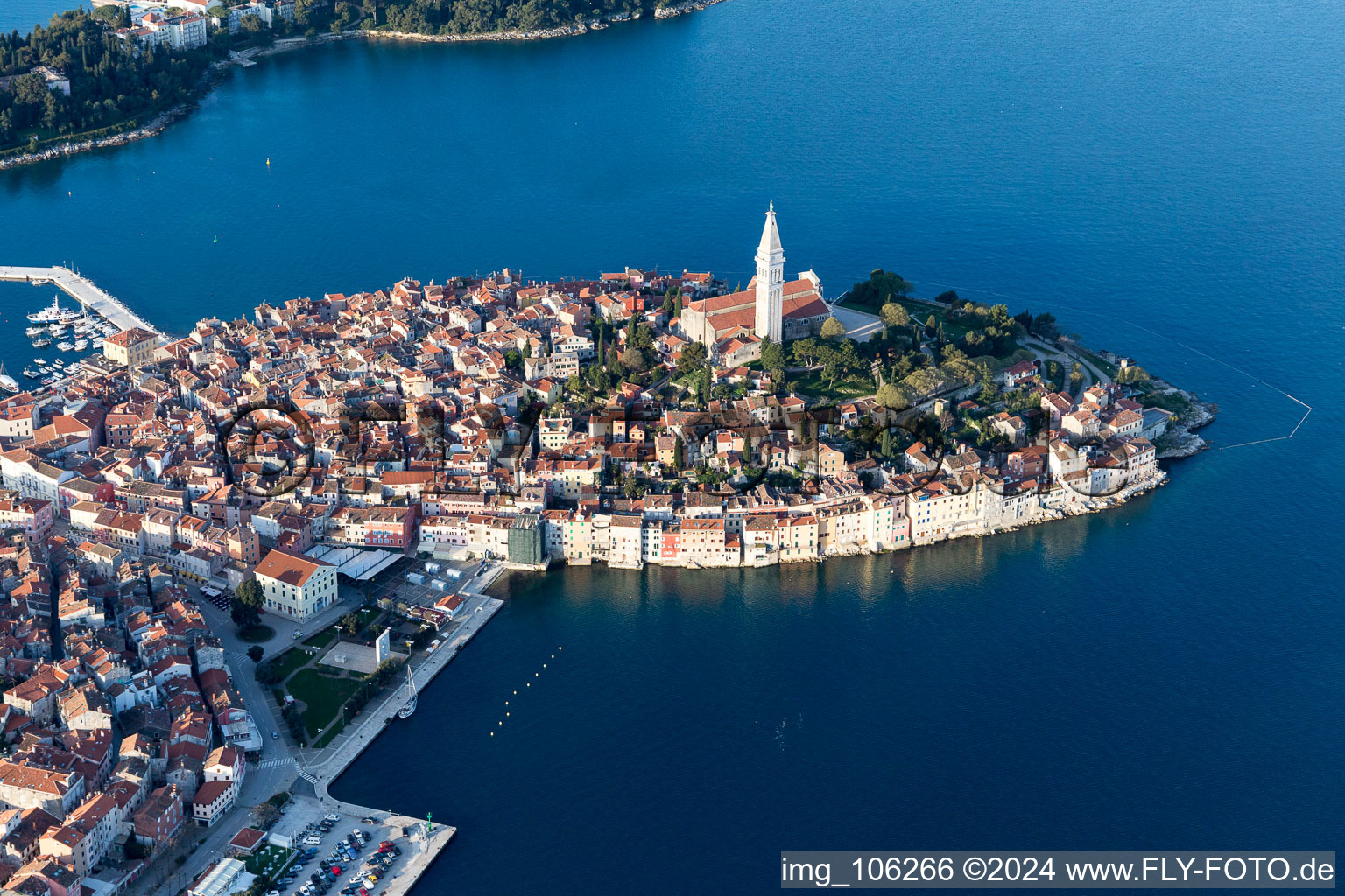 Rovinj dans le département Gespanschaft Istrien, Croatie vue du ciel