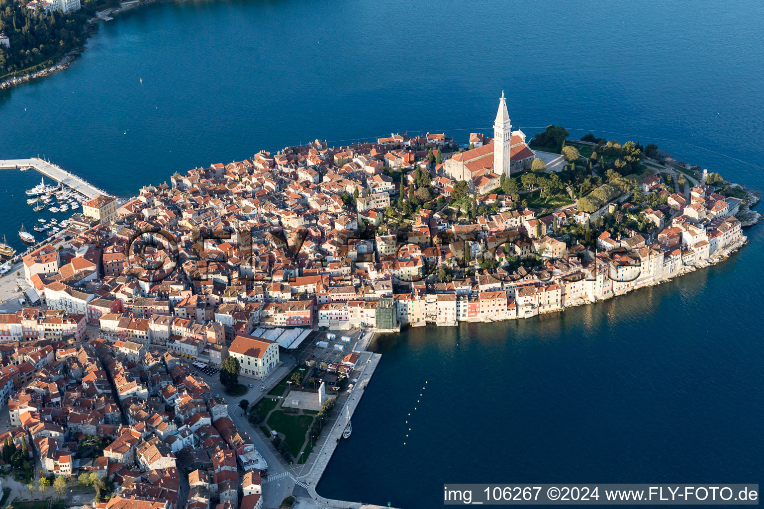 Enregistrement par drone de Rovinj dans le département Gespanschaft Istrien, Croatie