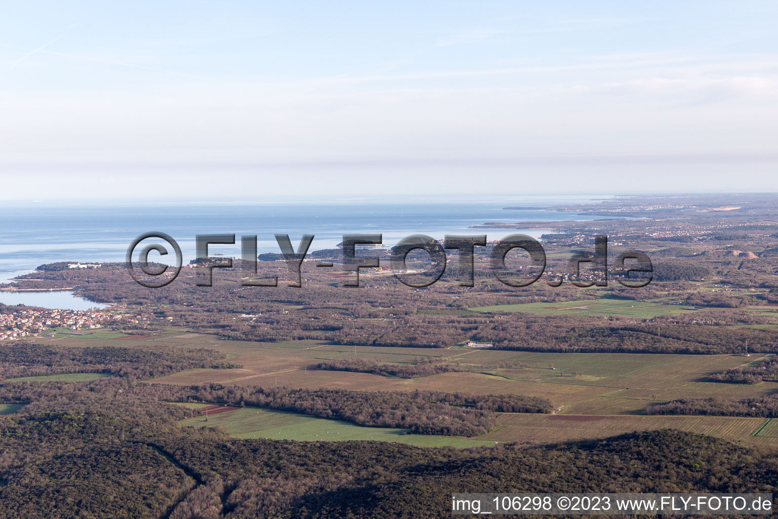 Vue aérienne de Flengi dans le département Istrie, Croatie