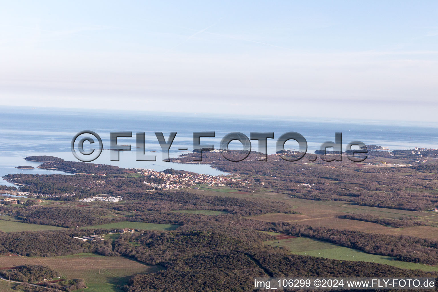 Photographie aérienne de Flengi dans le département Gespanschaft Istrien, Croatie