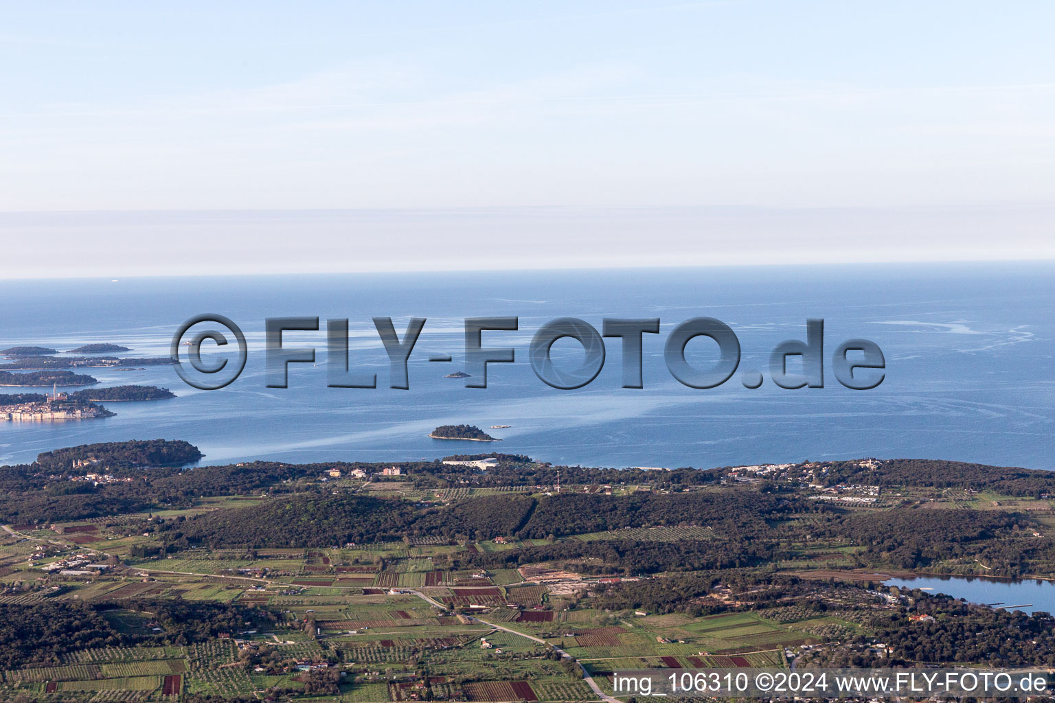 Vue aérienne de Vrsar dans le département Gespanschaft Istrien, Croatie