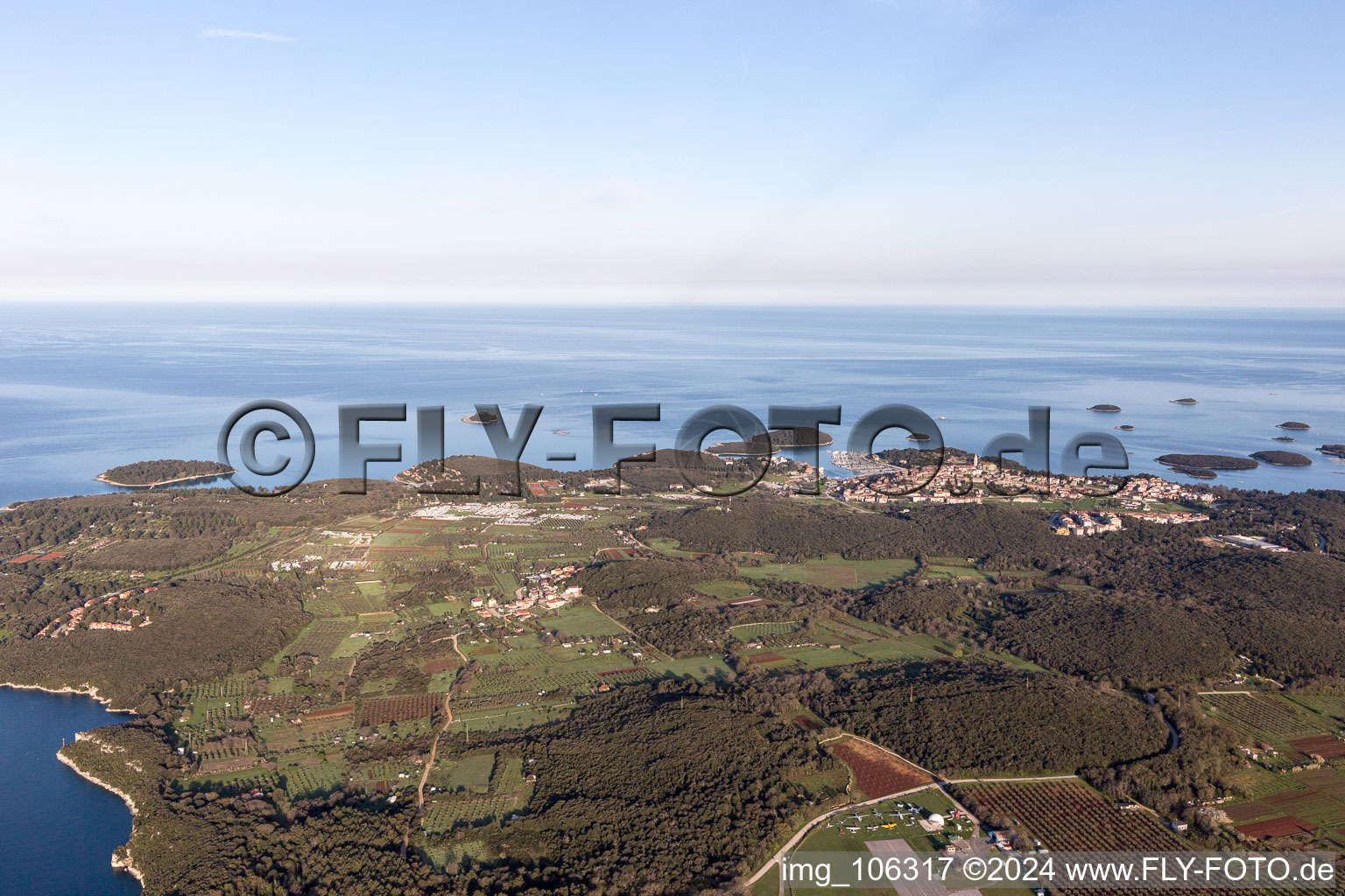 Vue d'oiseau de Vrsar dans le département Gespanschaft Istrien, Croatie