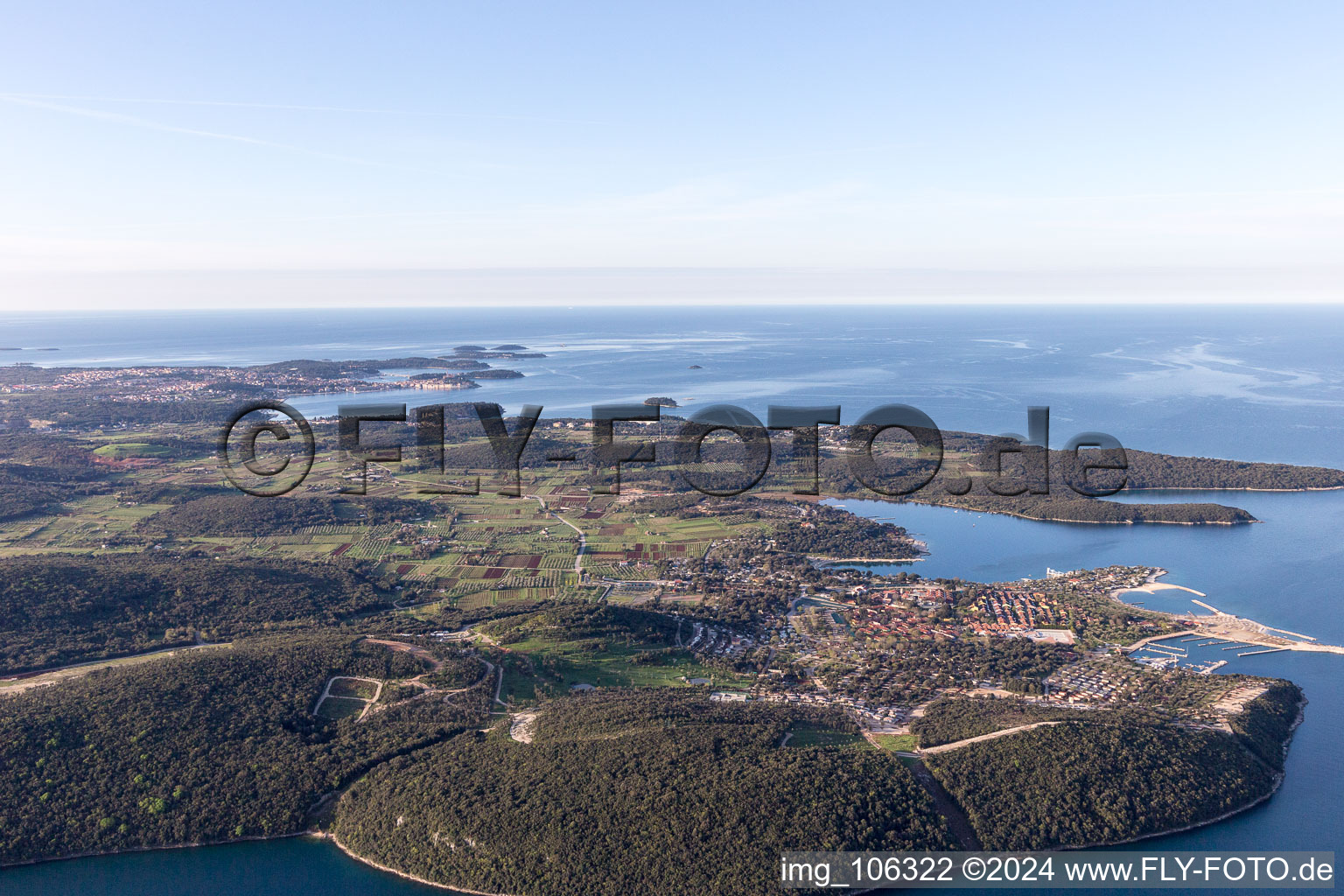 Vrsar dans le département Gespanschaft Istrien, Croatie d'un drone