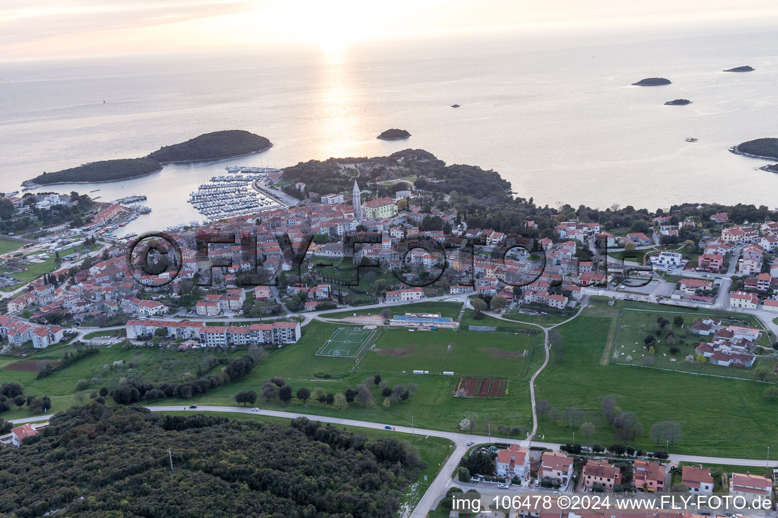 Vrsar dans le département Gespanschaft Istrien, Croatie depuis l'avion