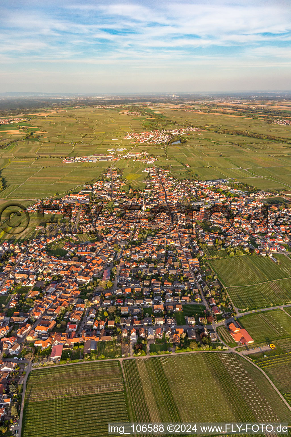 Maikammer dans le département Rhénanie-Palatinat, Allemagne vue d'en haut