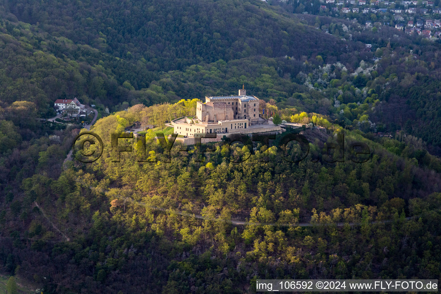 Oberhambach, Château de Hambach à le quartier Diedesfeld in Neustadt an der Weinstraße dans le département Rhénanie-Palatinat, Allemagne hors des airs