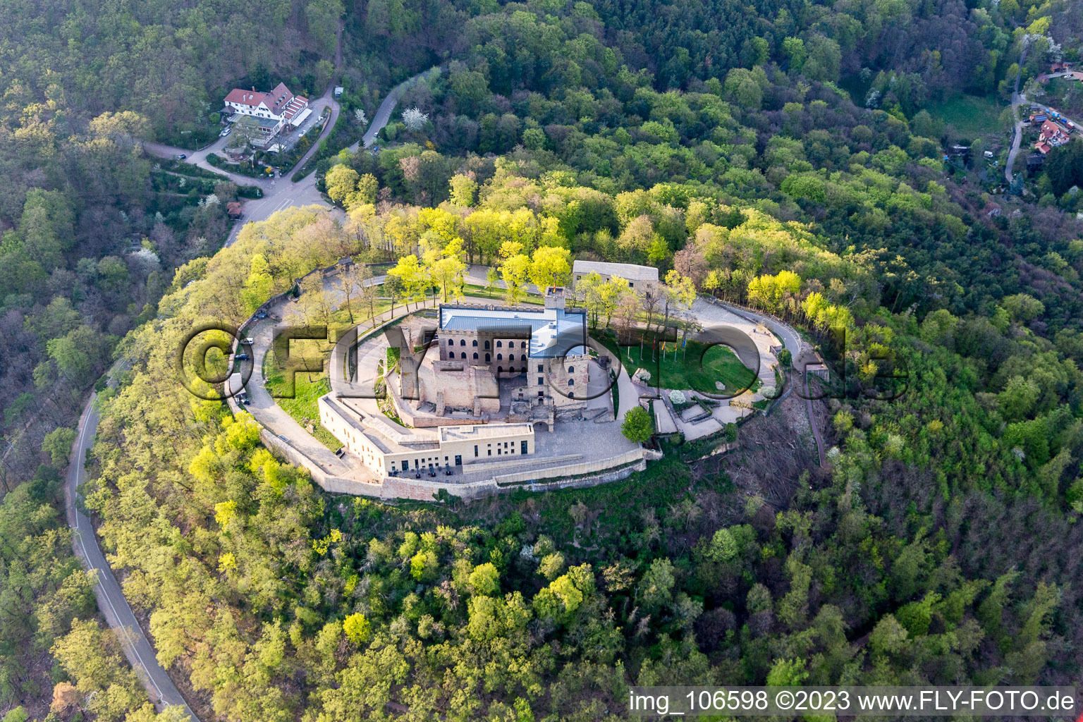 Oberhambach, Château de Hambach à le quartier Diedesfeld in Neustadt an der Weinstraße dans le département Rhénanie-Palatinat, Allemagne vue du ciel