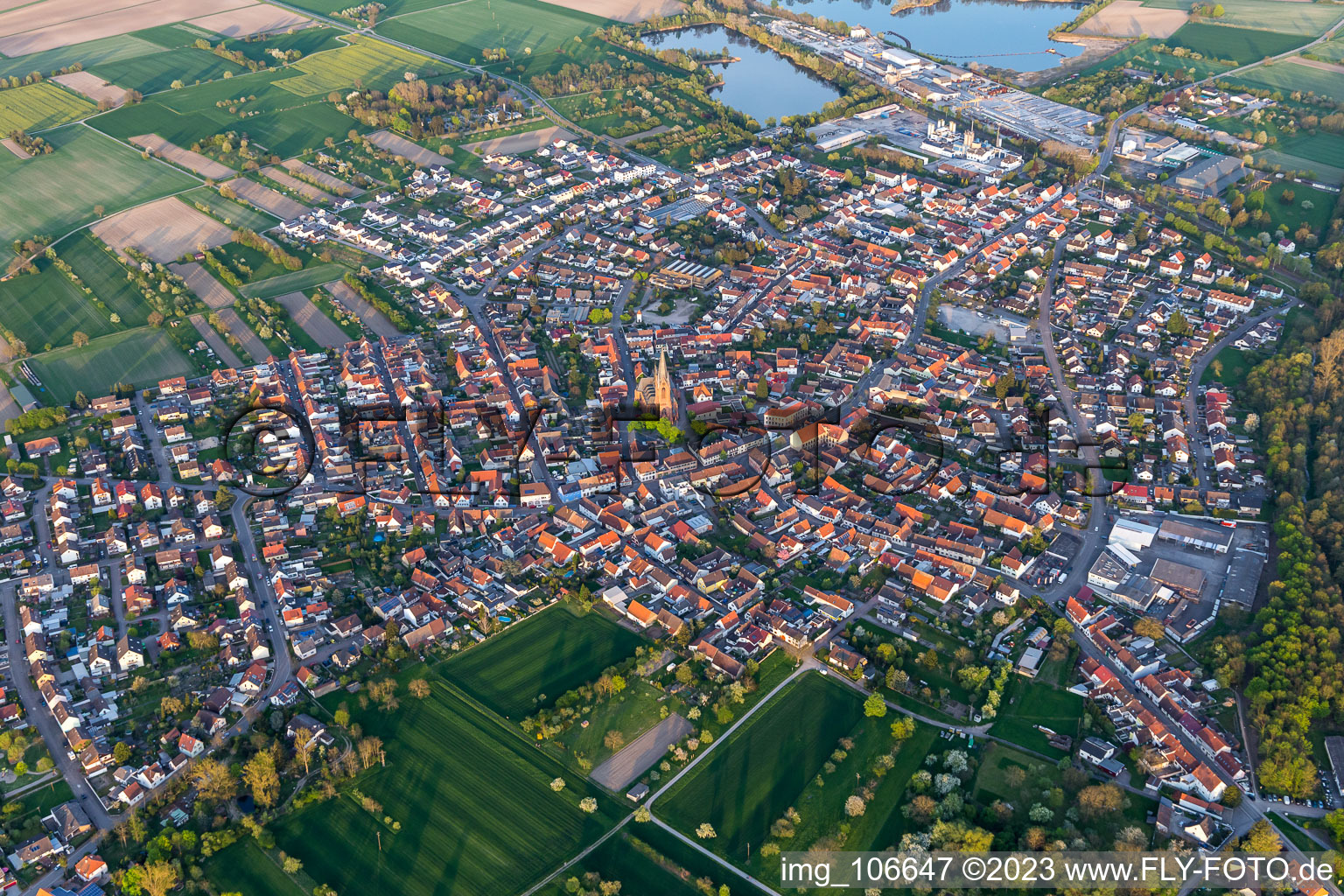 Quartier Rheinsheim in Philippsburg dans le département Bade-Wurtemberg, Allemagne vue d'en haut