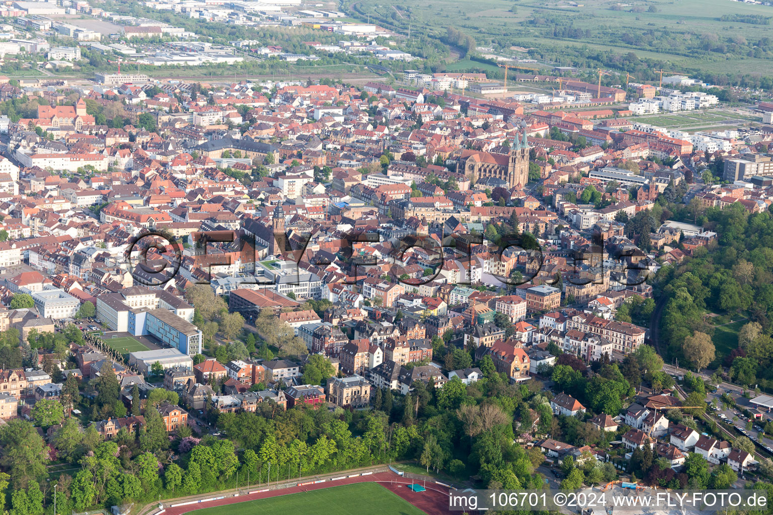 Landau in der Pfalz dans le département Rhénanie-Palatinat, Allemagne vue d'en haut