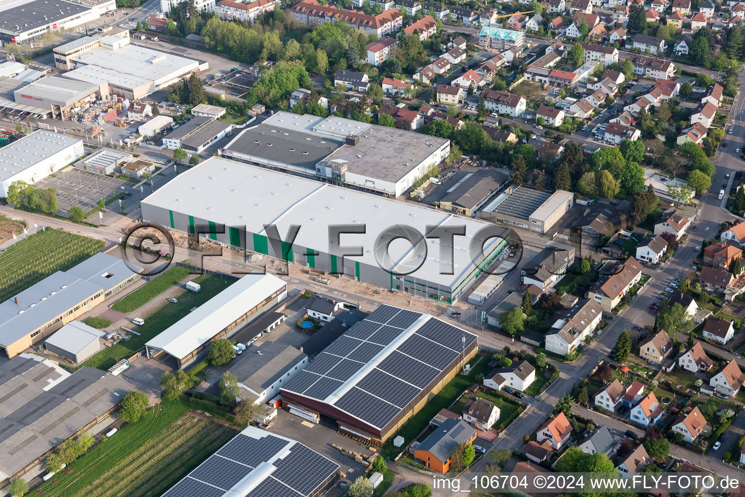 Vue aérienne de Magasin de bois spécialisé Wickert à Landau in der Pfalz dans le département Rhénanie-Palatinat, Allemagne