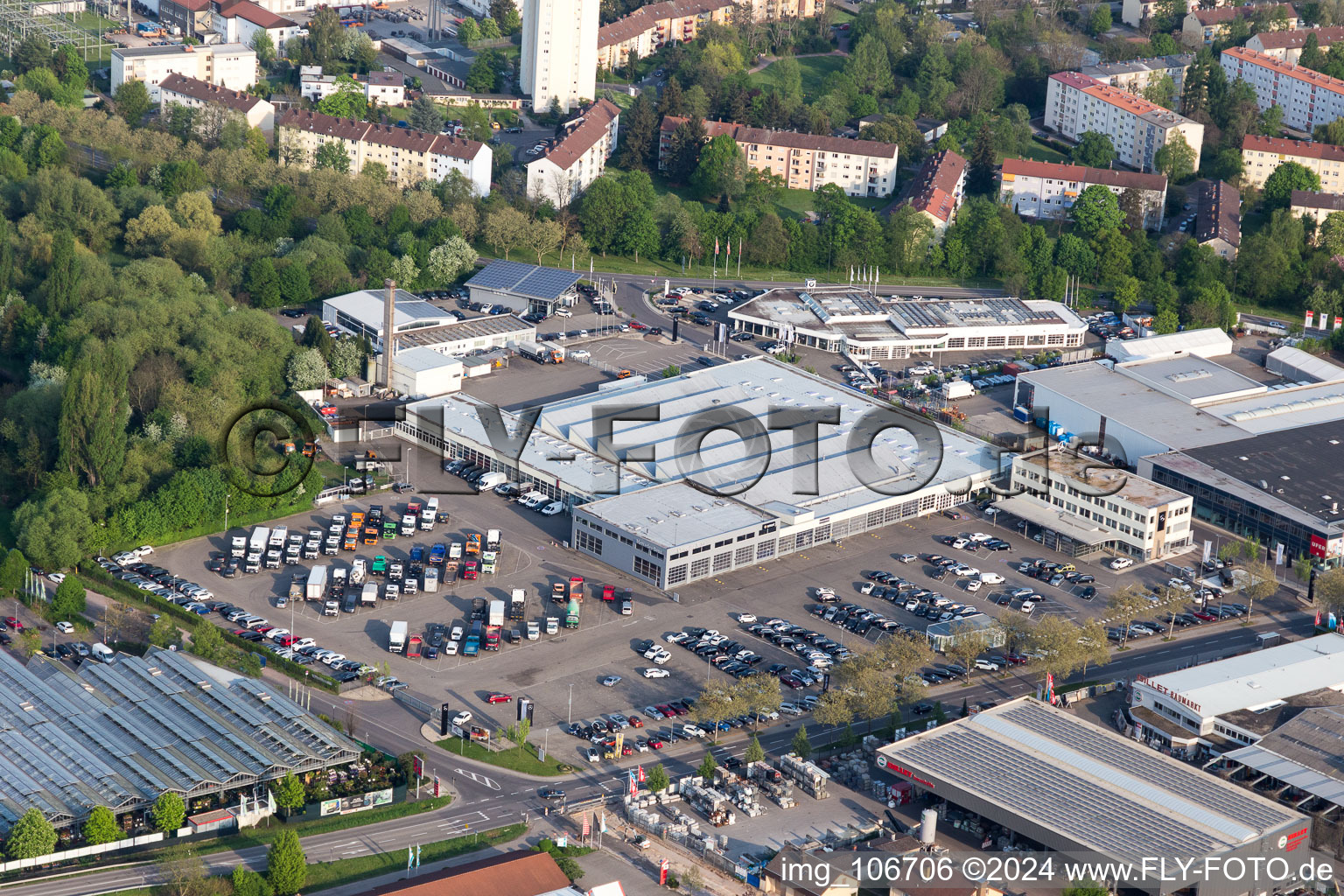 Vue aérienne de Mercedes-Benz à Landau in der Pfalz dans le département Rhénanie-Palatinat, Allemagne