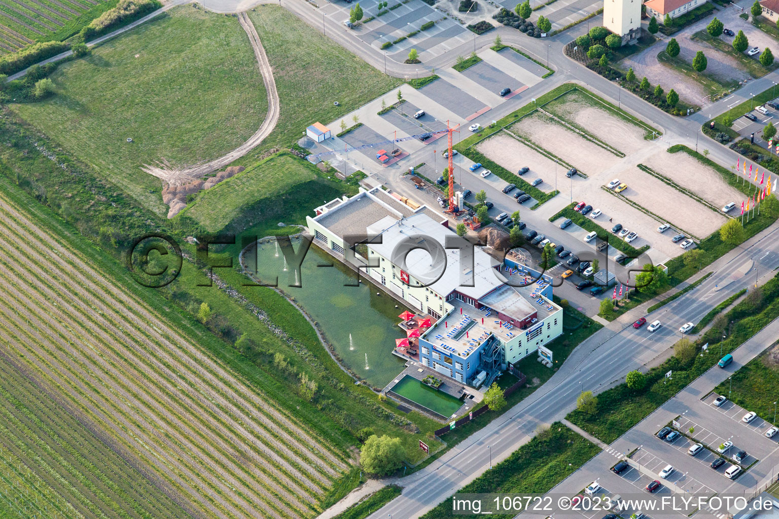 Vue aérienne de Pfizenmeier Fitness à Neustadt an der Weinstraße dans le département Rhénanie-Palatinat, Allemagne