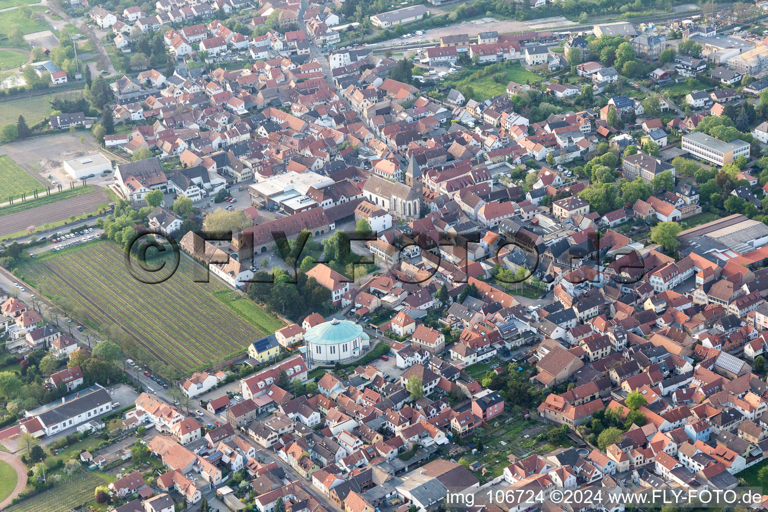 Haßloch dans le département Rhénanie-Palatinat, Allemagne vue du ciel