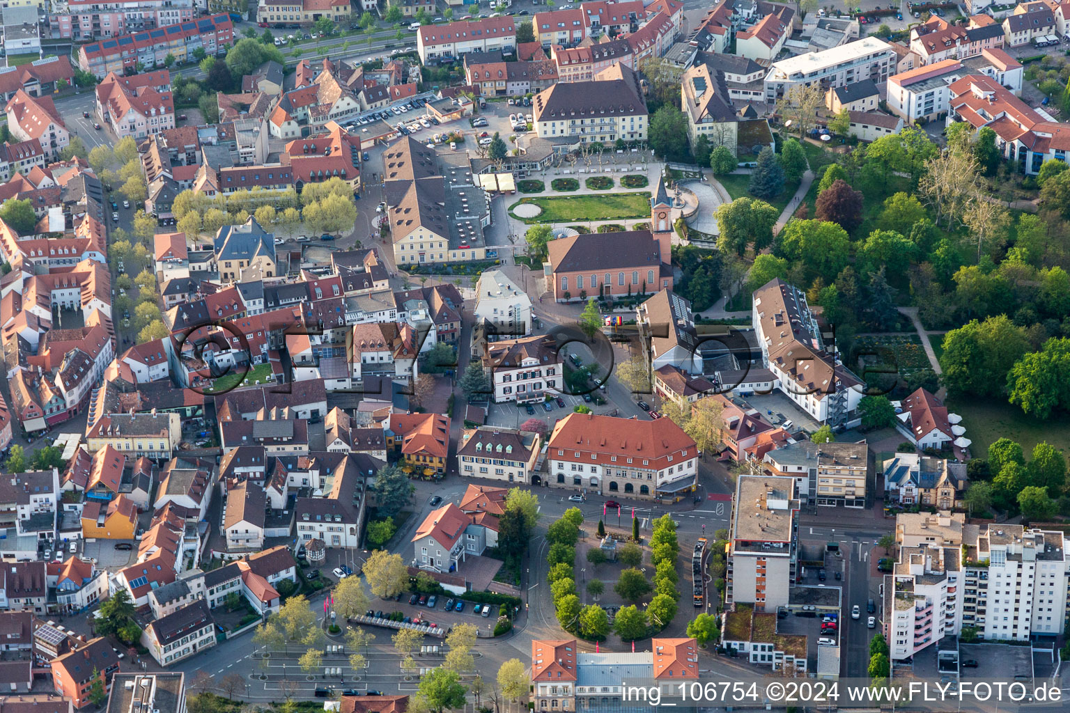 Vue aérienne de Casino au parc thermal à Bad Dürkheim dans le département Rhénanie-Palatinat, Allemagne