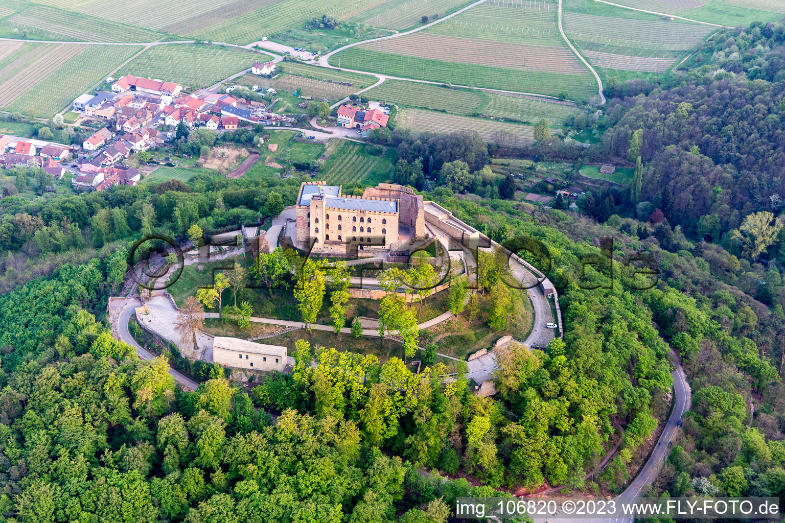 Quartier Diedesfeld in Neustadt an der Weinstraße dans le département Rhénanie-Palatinat, Allemagne d'un drone