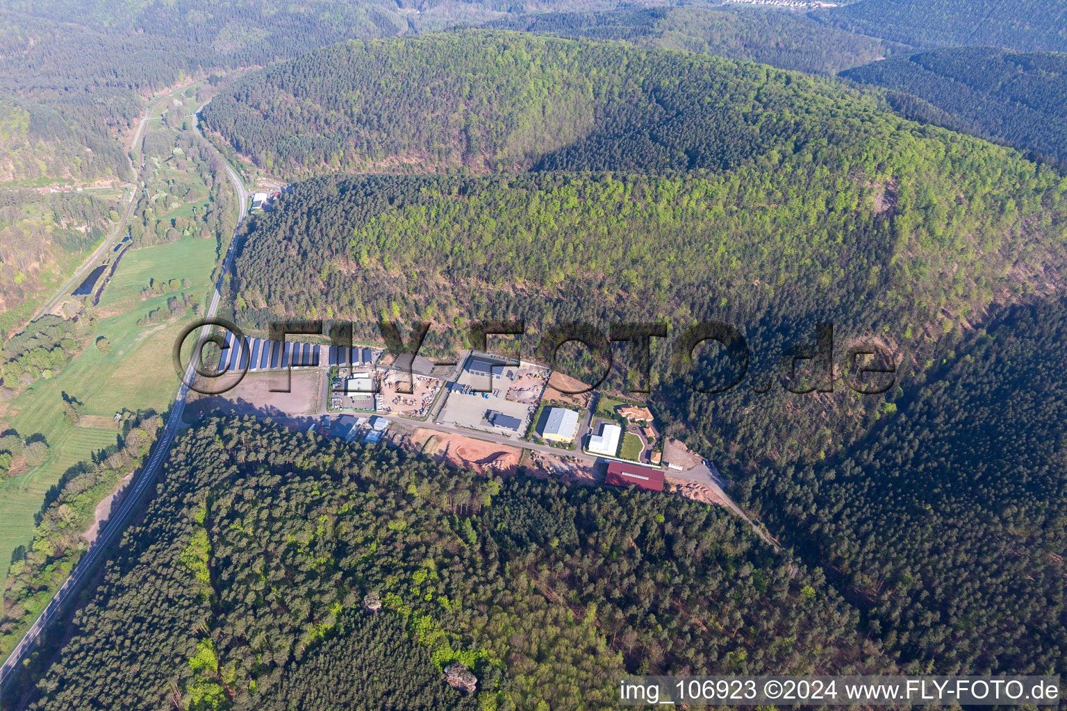 Vue aérienne de Parc d'activités Neudahn 1 à Dahn dans le département Rhénanie-Palatinat, Allemagne