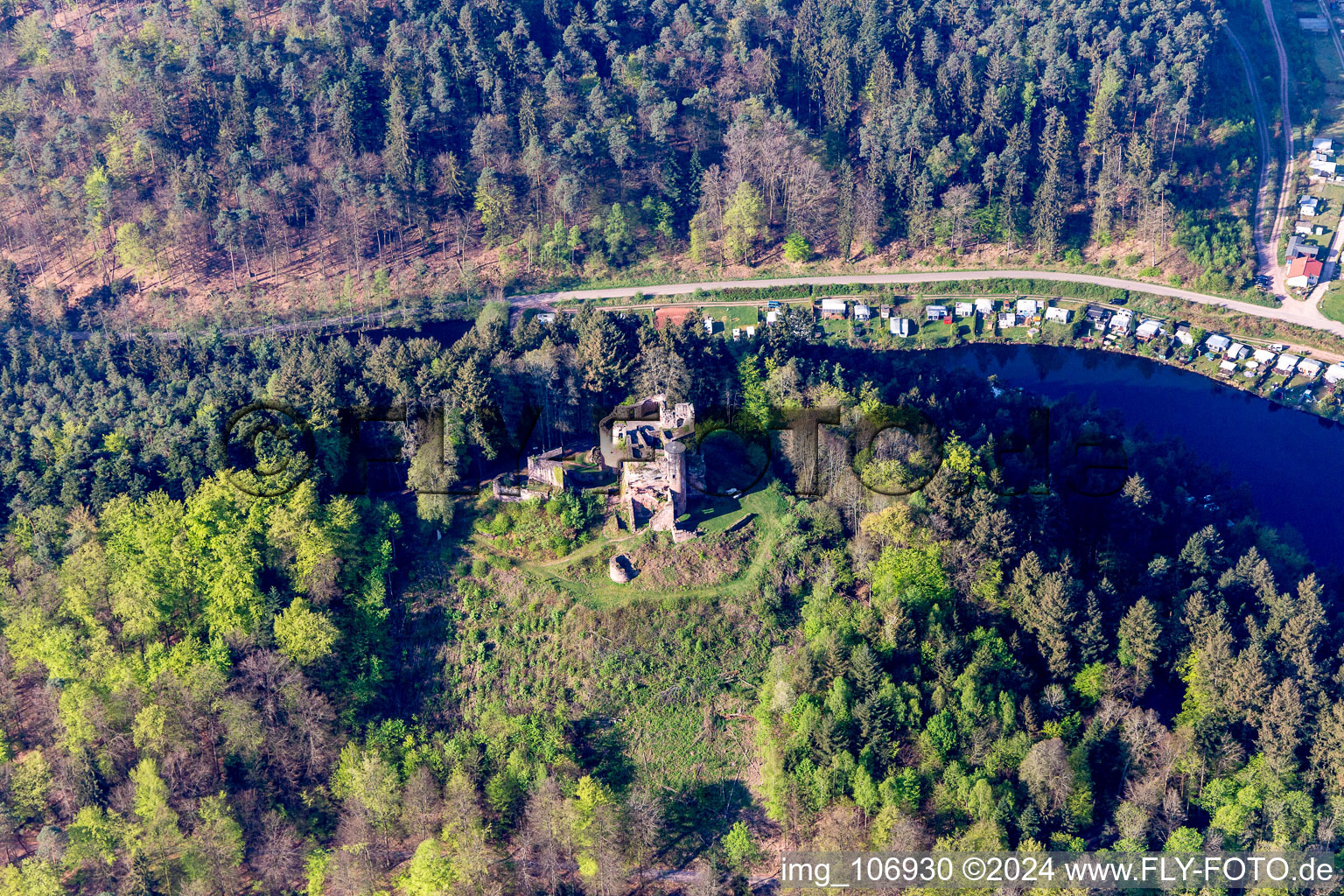 Dahn dans le département Rhénanie-Palatinat, Allemagne du point de vue du drone