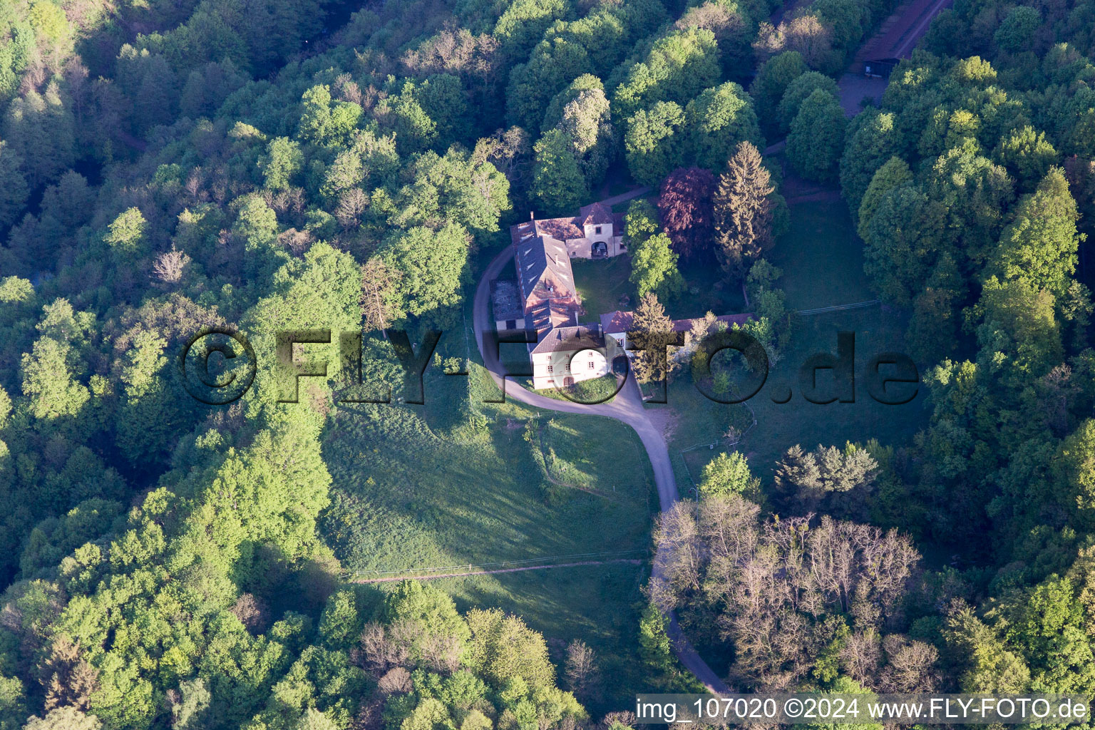 Vue aérienne de Langeberg à Wissembourg dans le département Bas Rhin, France