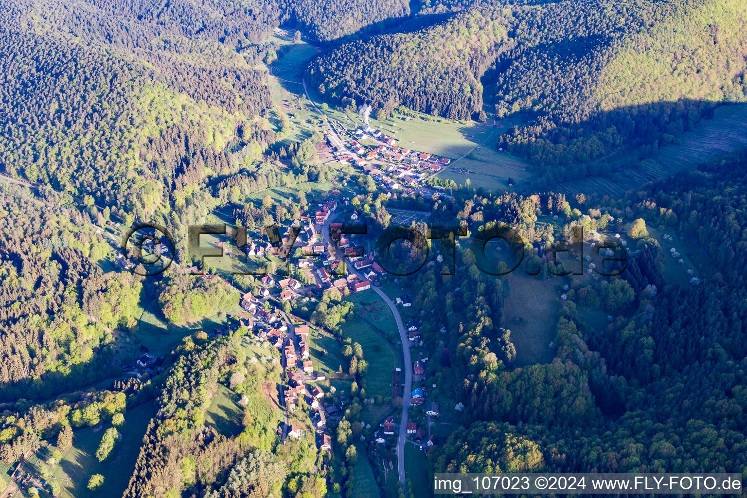 Vue oblique de Bobenthal dans le département Rhénanie-Palatinat, Allemagne