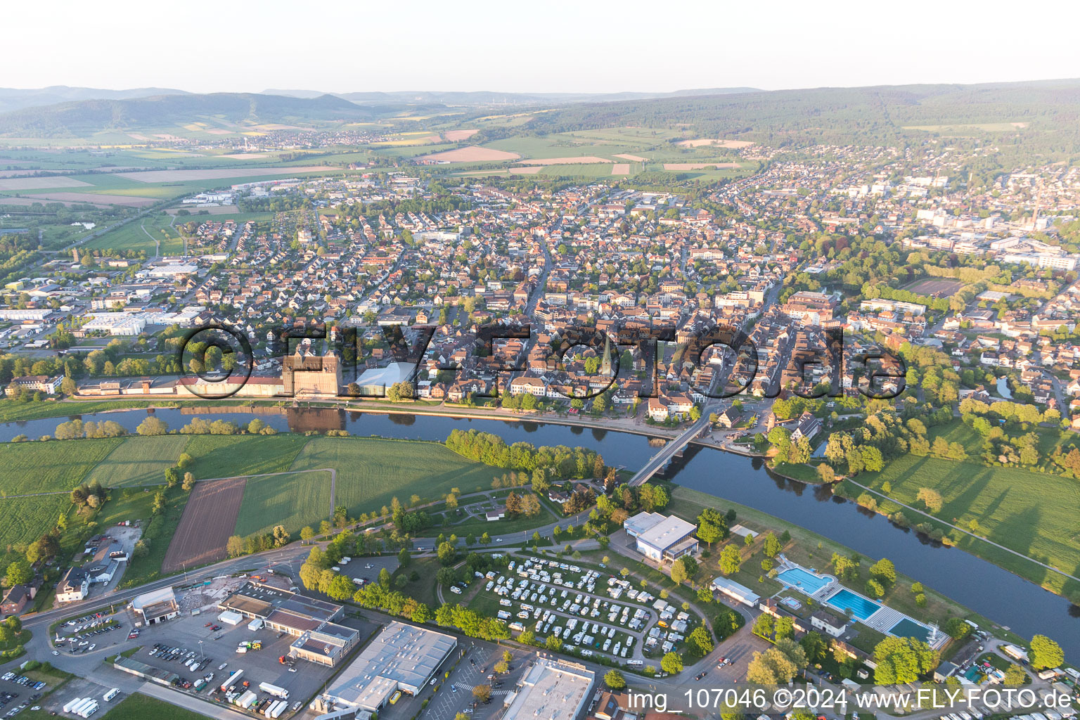 Vue aérienne de Holzminden dans le département Basse-Saxe, Allemagne