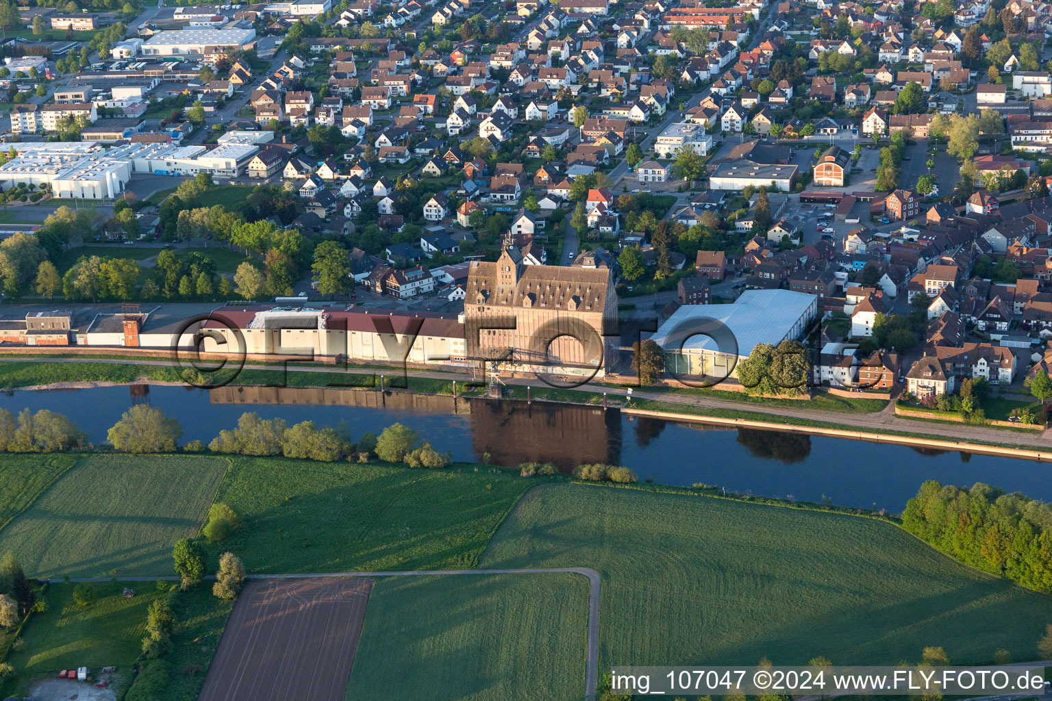 Photographie aérienne de Holzminden dans le département Basse-Saxe, Allemagne