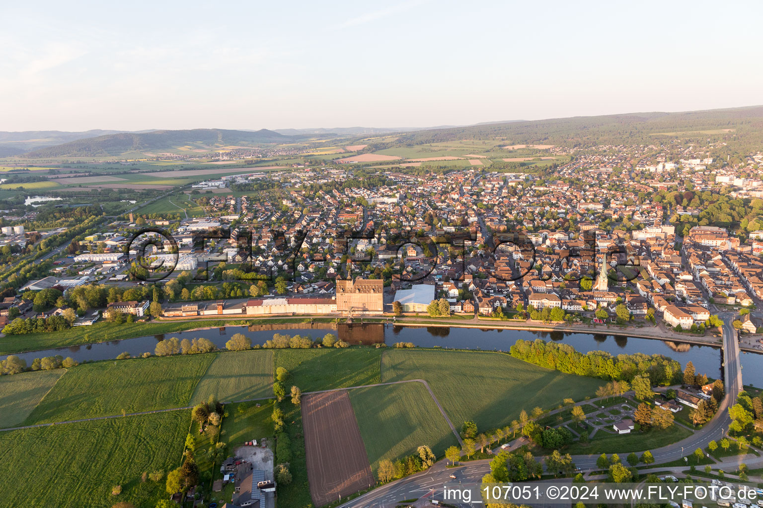 Holzminden dans le département Basse-Saxe, Allemagne hors des airs