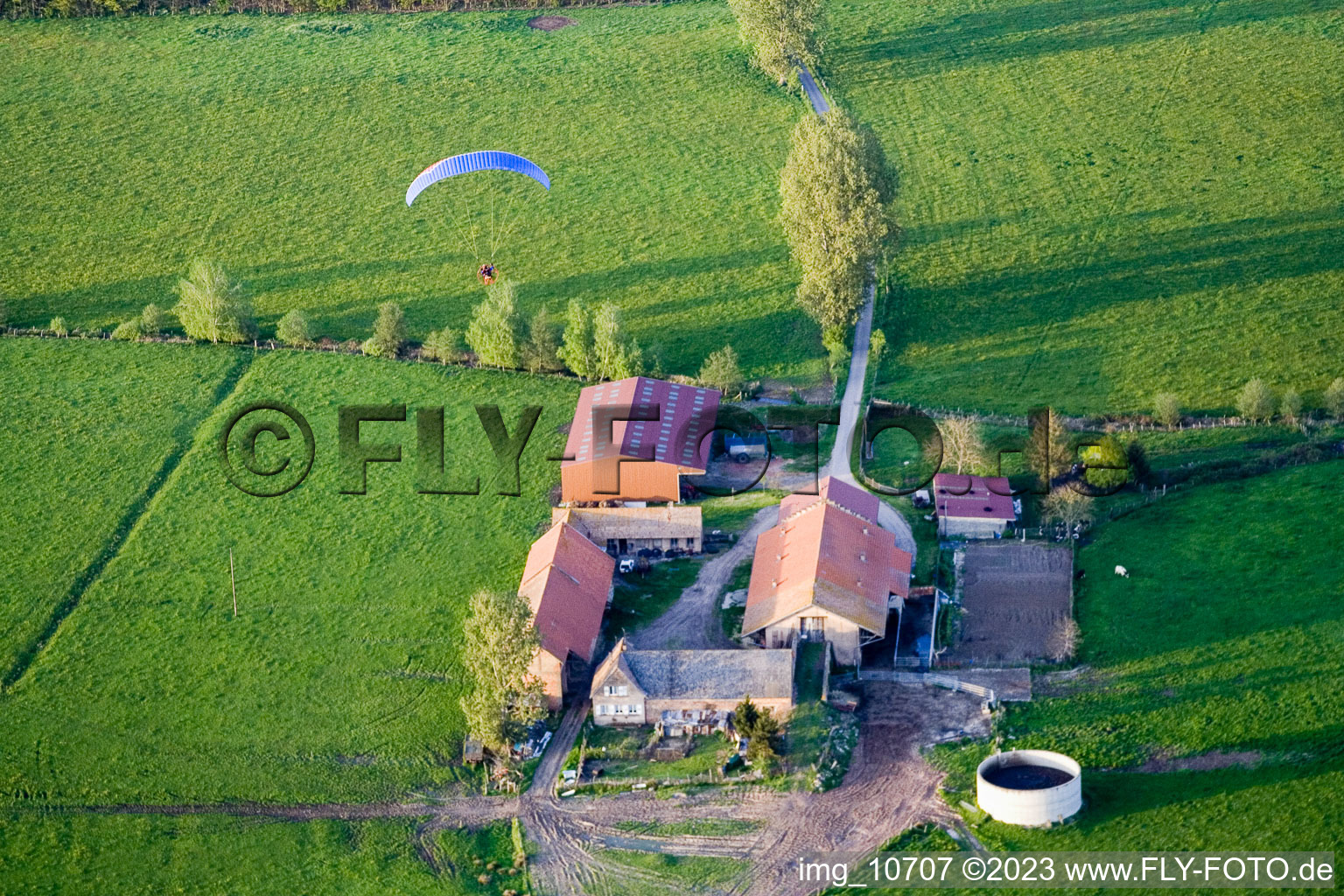 Mertzwiller dans le département Bas Rhin, France d'un drone