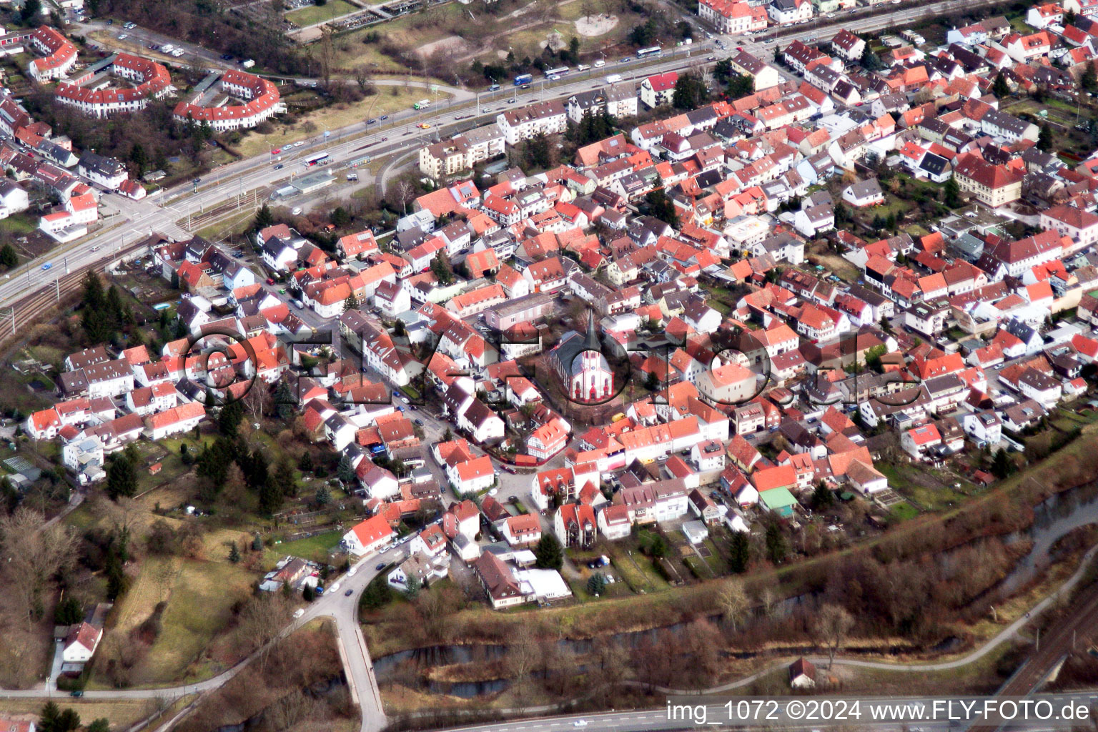 Vue aérienne de Du sud-ouest à le quartier Knielingen in Karlsruhe dans le département Bade-Wurtemberg, Allemagne