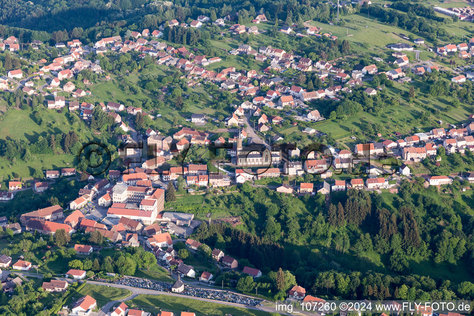 Vue aérienne de Goetzenbruck dans le département Moselle, France