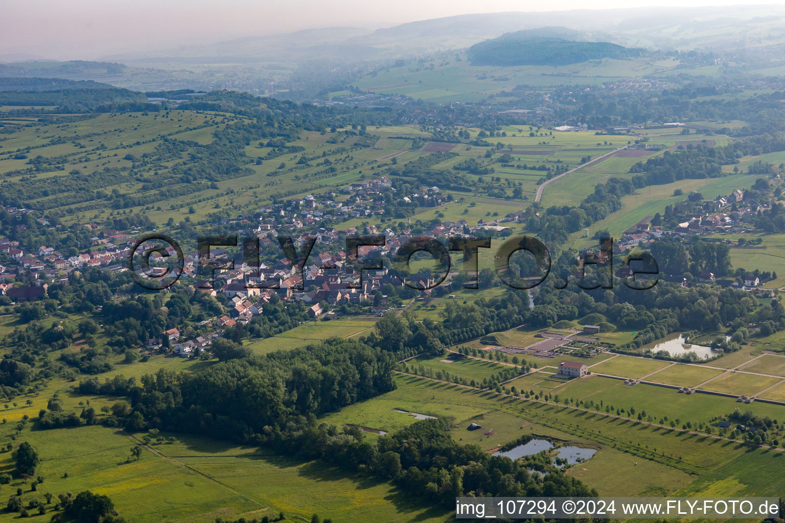 Vue aérienne de Parc culturel européen Bliesbruck-Reinheim à le quartier Reinheim in Gersheim dans le département Sarre, Allemagne