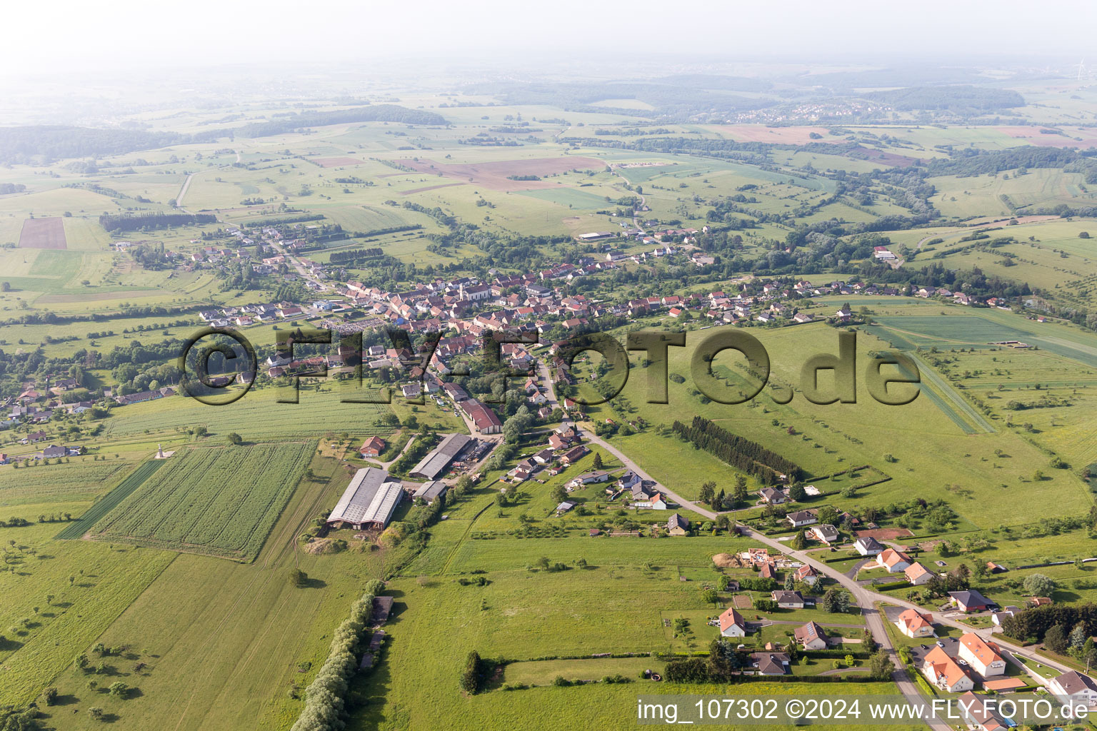 Vue aérienne de Wiesviller dans le département Moselle, France