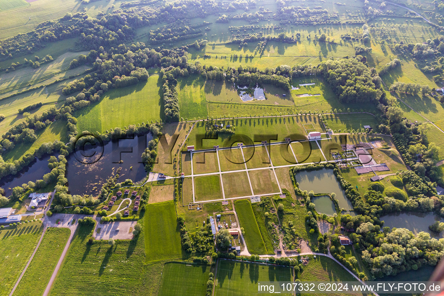 Vue oblique de Vestiges Romains / Fouilles romaines à le quartier Reinheim in Gersheim dans le département Sarre, Allemagne