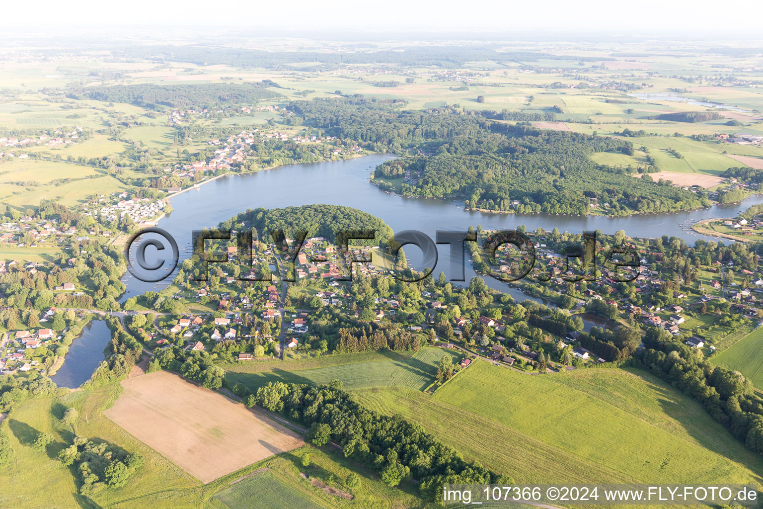 Vue aérienne de Holving dans le département Moselle, France