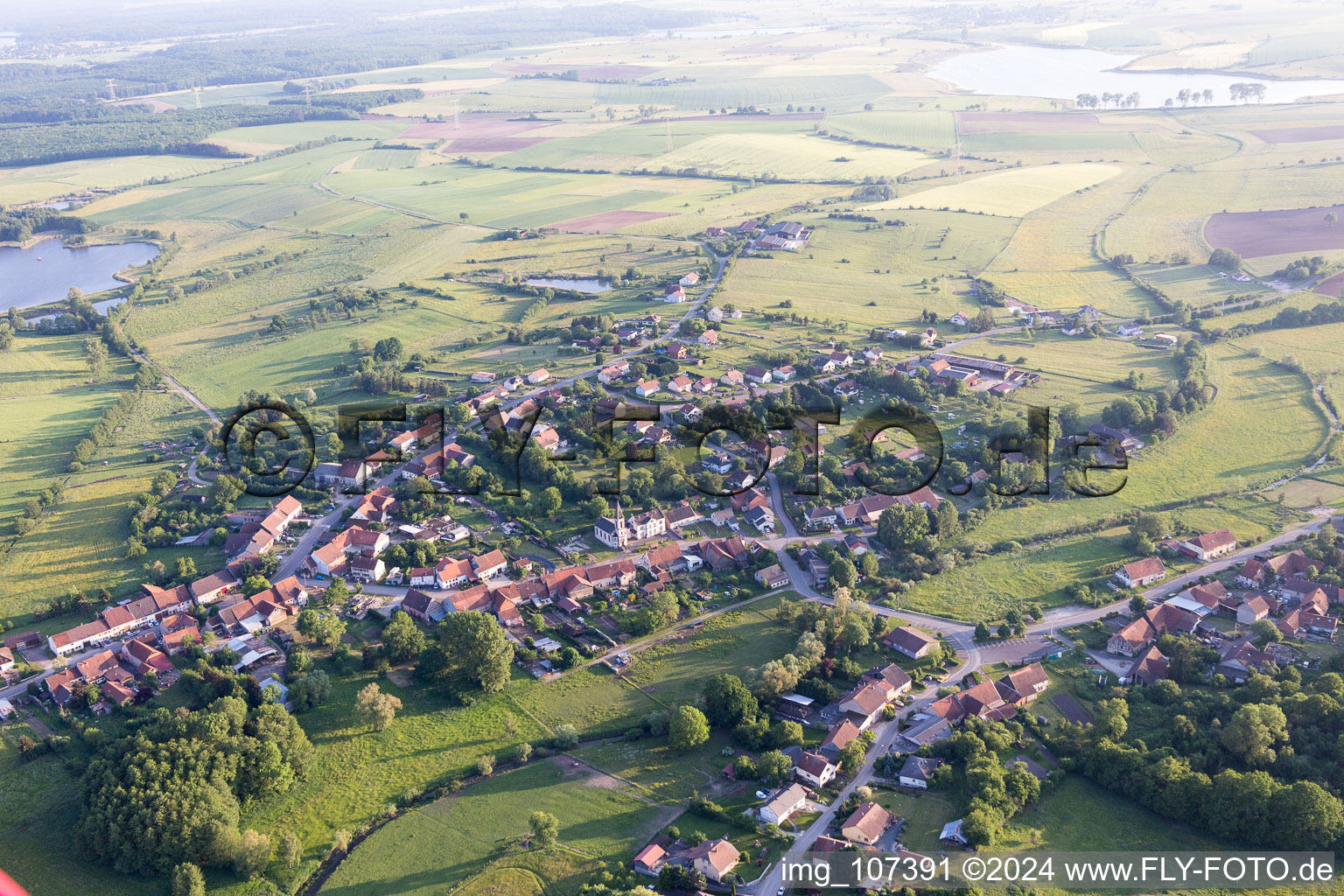 Vue aérienne de Vibersviller dans le département Moselle, France