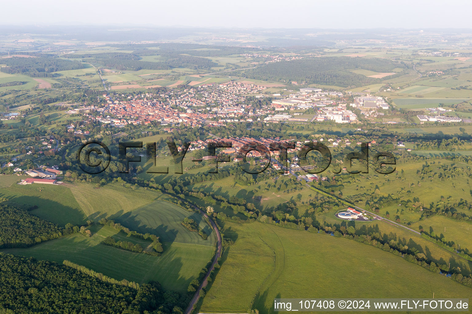 Vue aérienne de Sarre-Union dans le département Bas Rhin, France