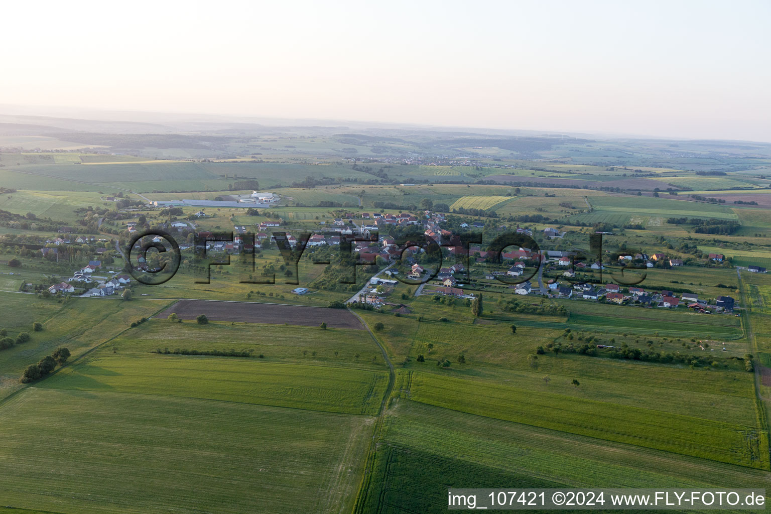 Vue aérienne de Dehlingen dans le département Bas Rhin, France