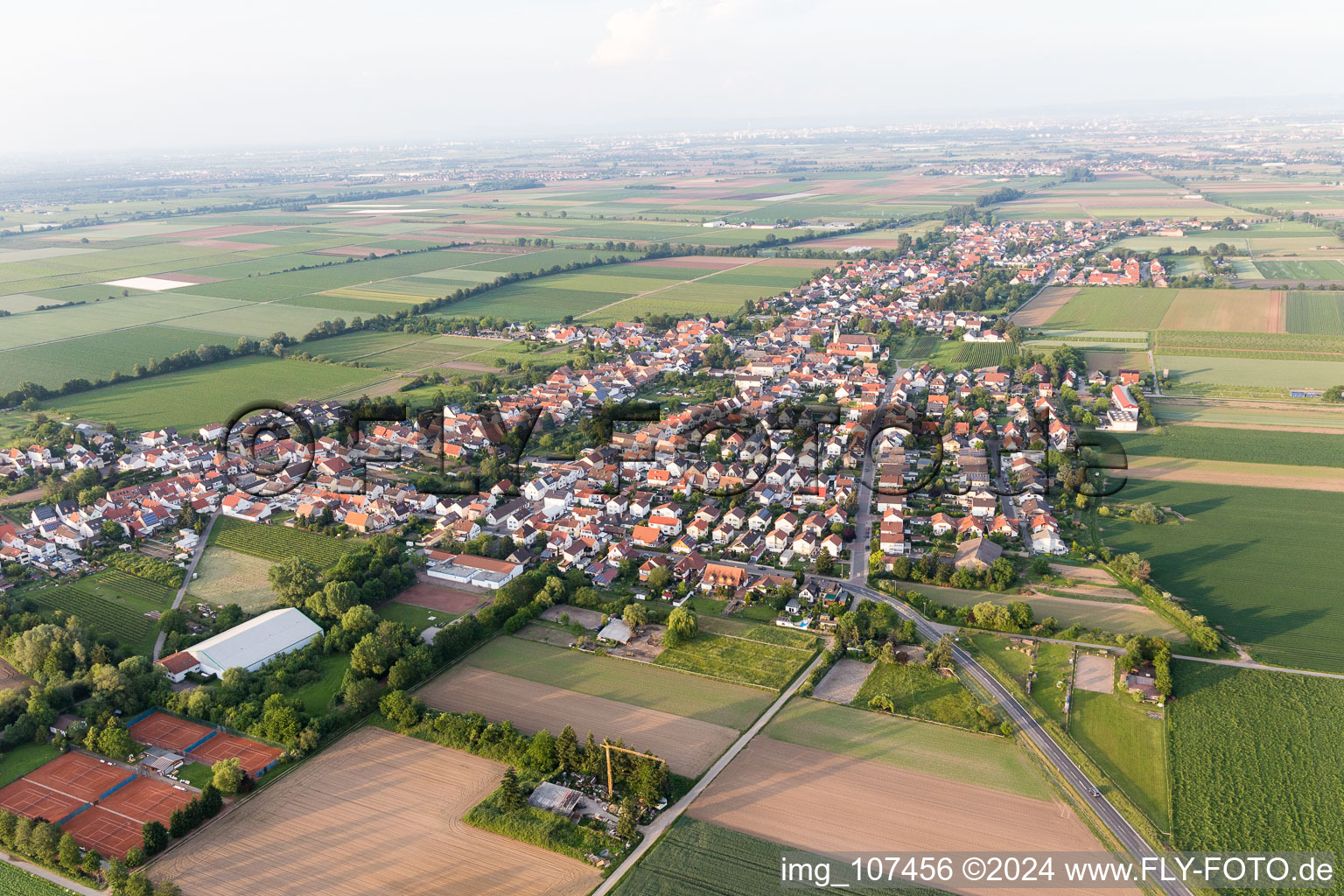 Vue aérienne de Rödersheim-Gronau dans le département Rhénanie-Palatinat, Allemagne