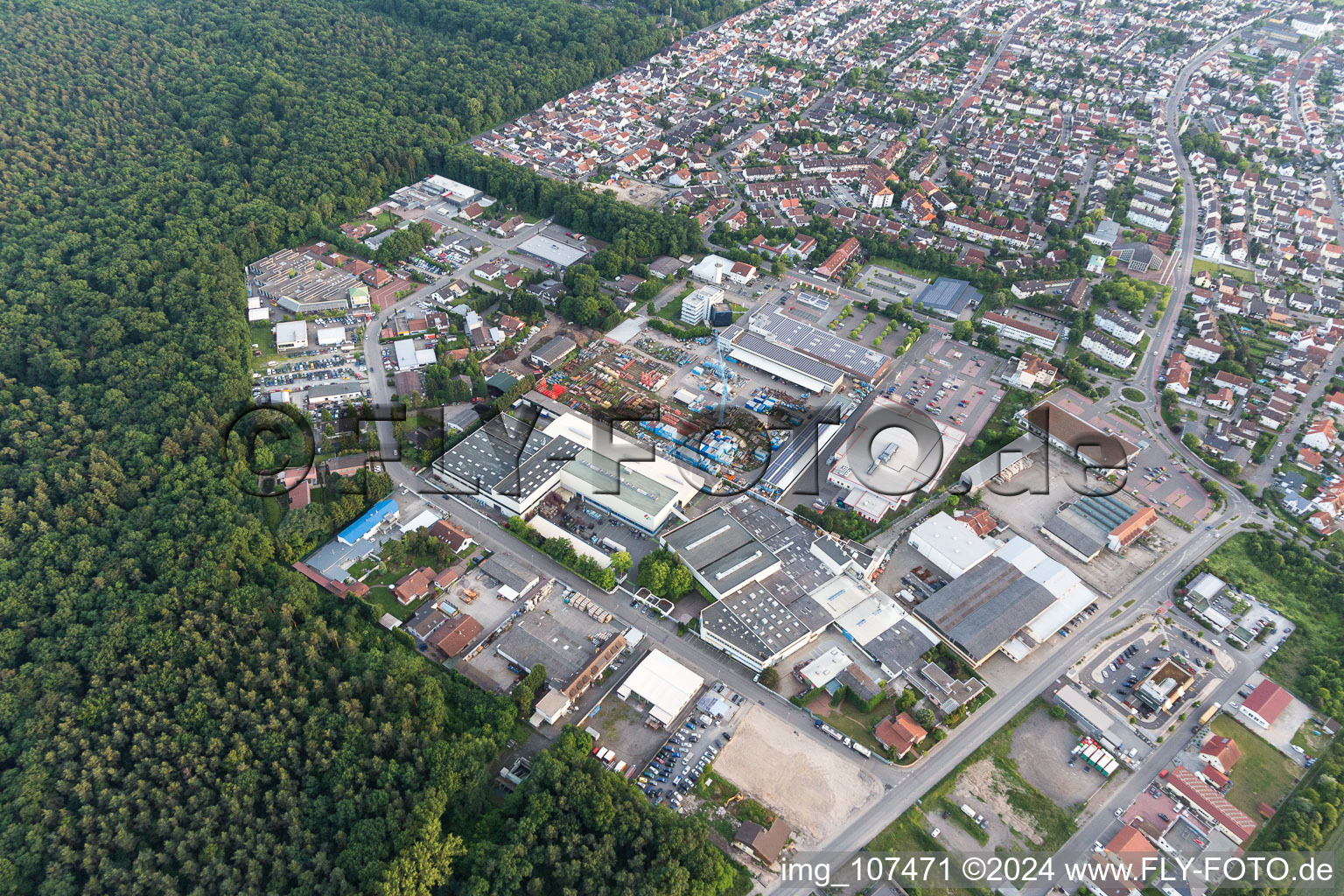 Schifferstadt dans le département Rhénanie-Palatinat, Allemagne hors des airs