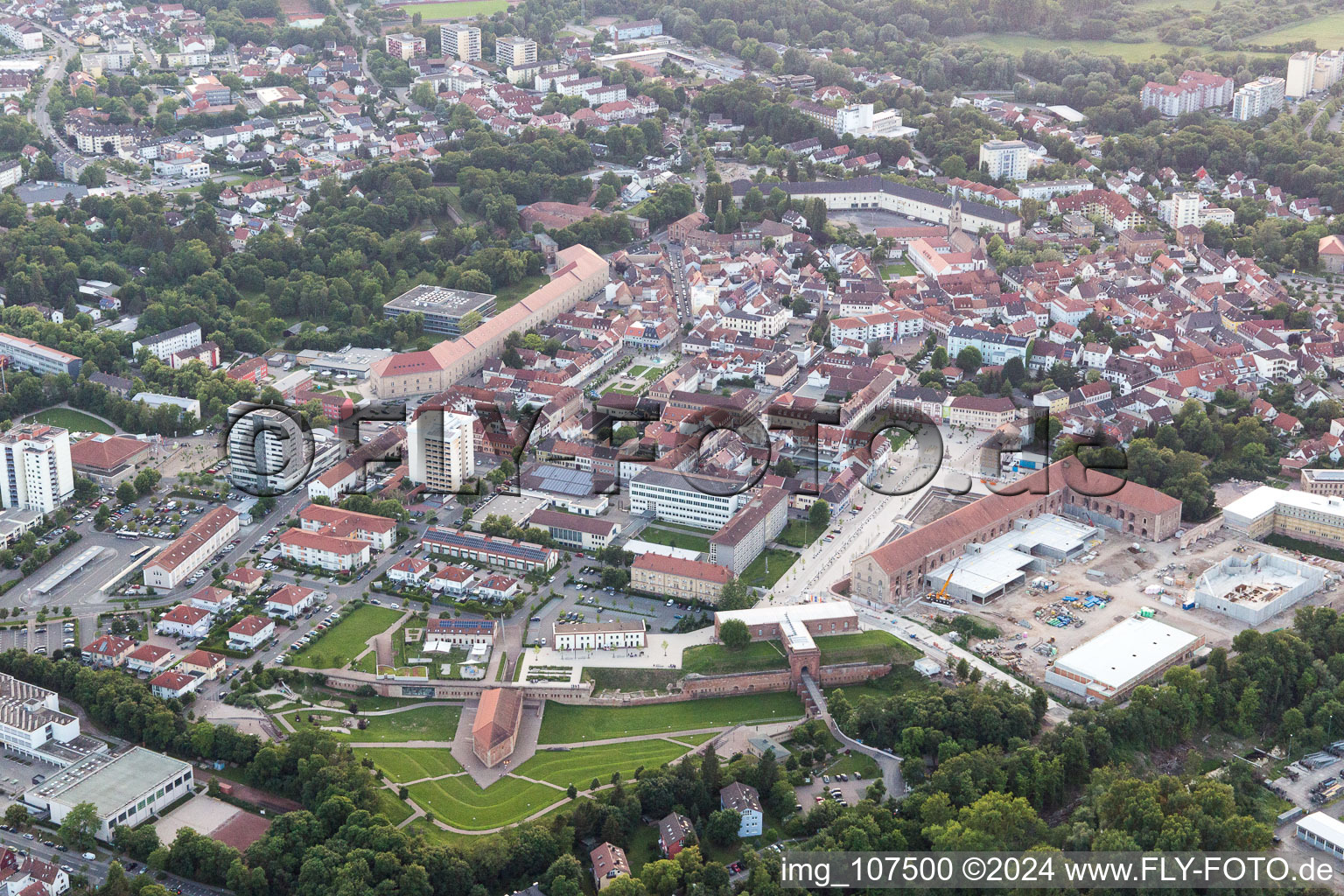 Germersheim dans le département Rhénanie-Palatinat, Allemagne d'en haut