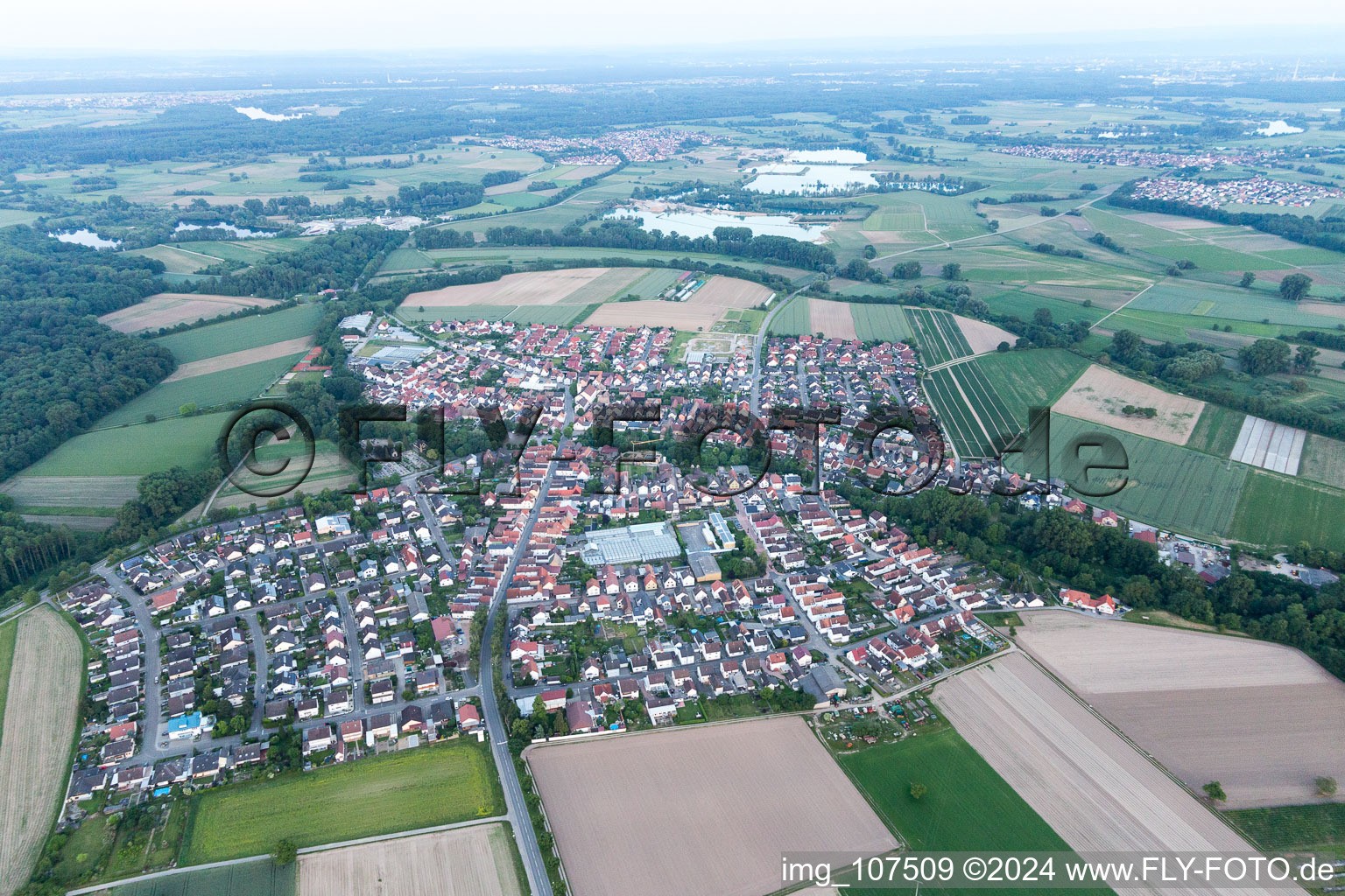 Vue oblique de Kuhardt dans le département Rhénanie-Palatinat, Allemagne