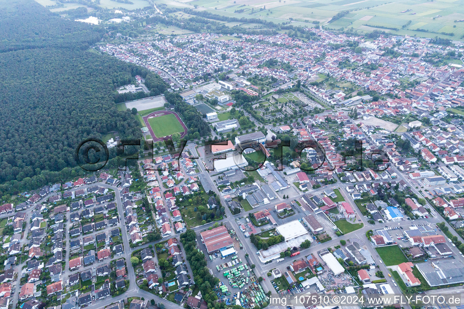 Rülzheim dans le département Rhénanie-Palatinat, Allemagne d'en haut