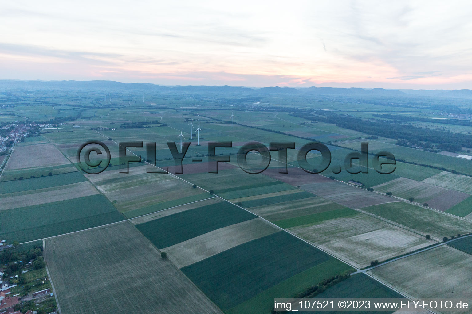 Vue aérienne de WKA à Minfeld dans le département Rhénanie-Palatinat, Allemagne