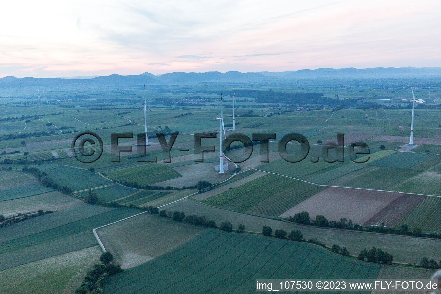 Vue aérienne de WKA à Freckenfeld dans le département Rhénanie-Palatinat, Allemagne